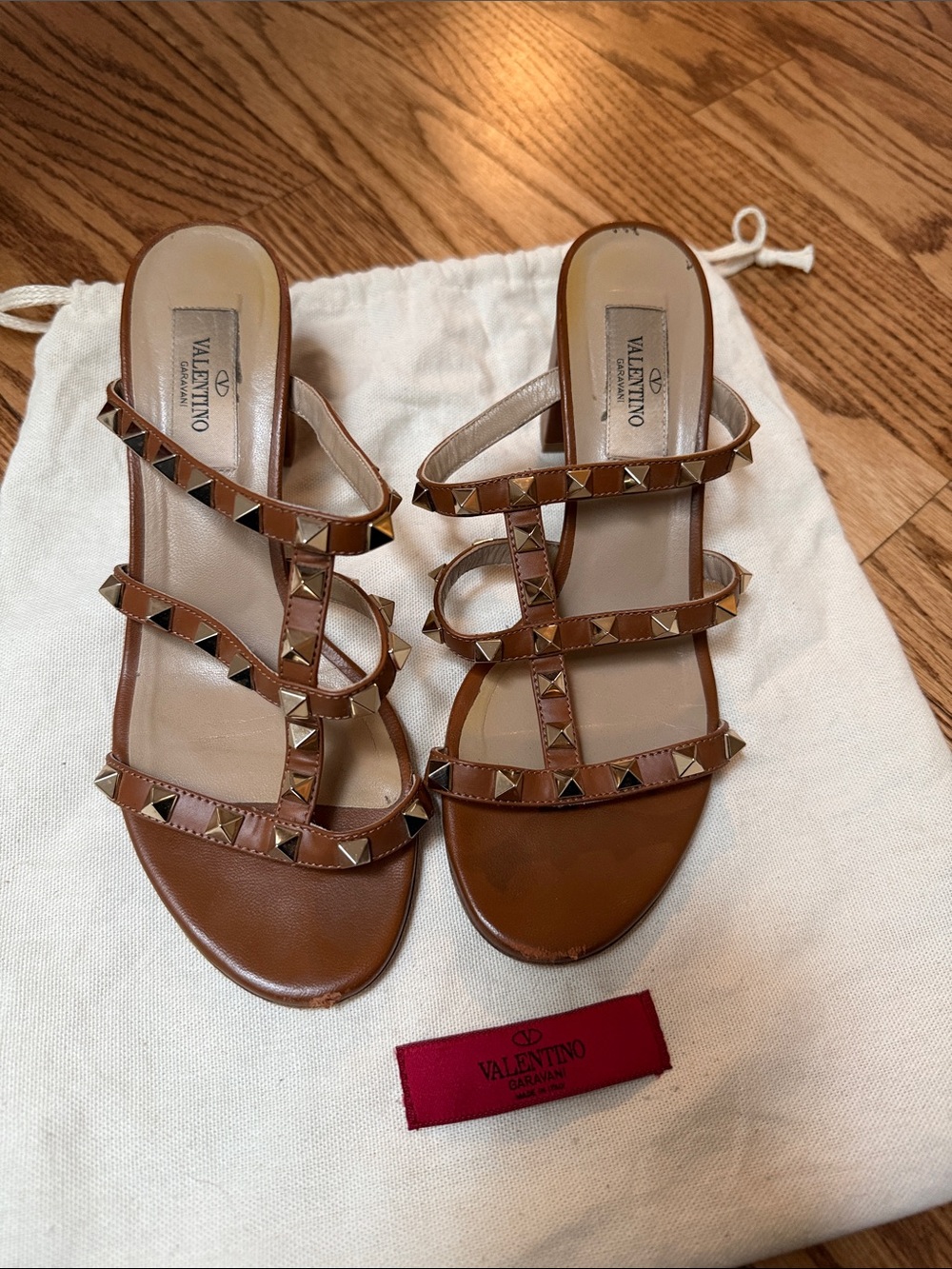 Valentino Garavani Brown Pyramid Rockstud Strappy Mules